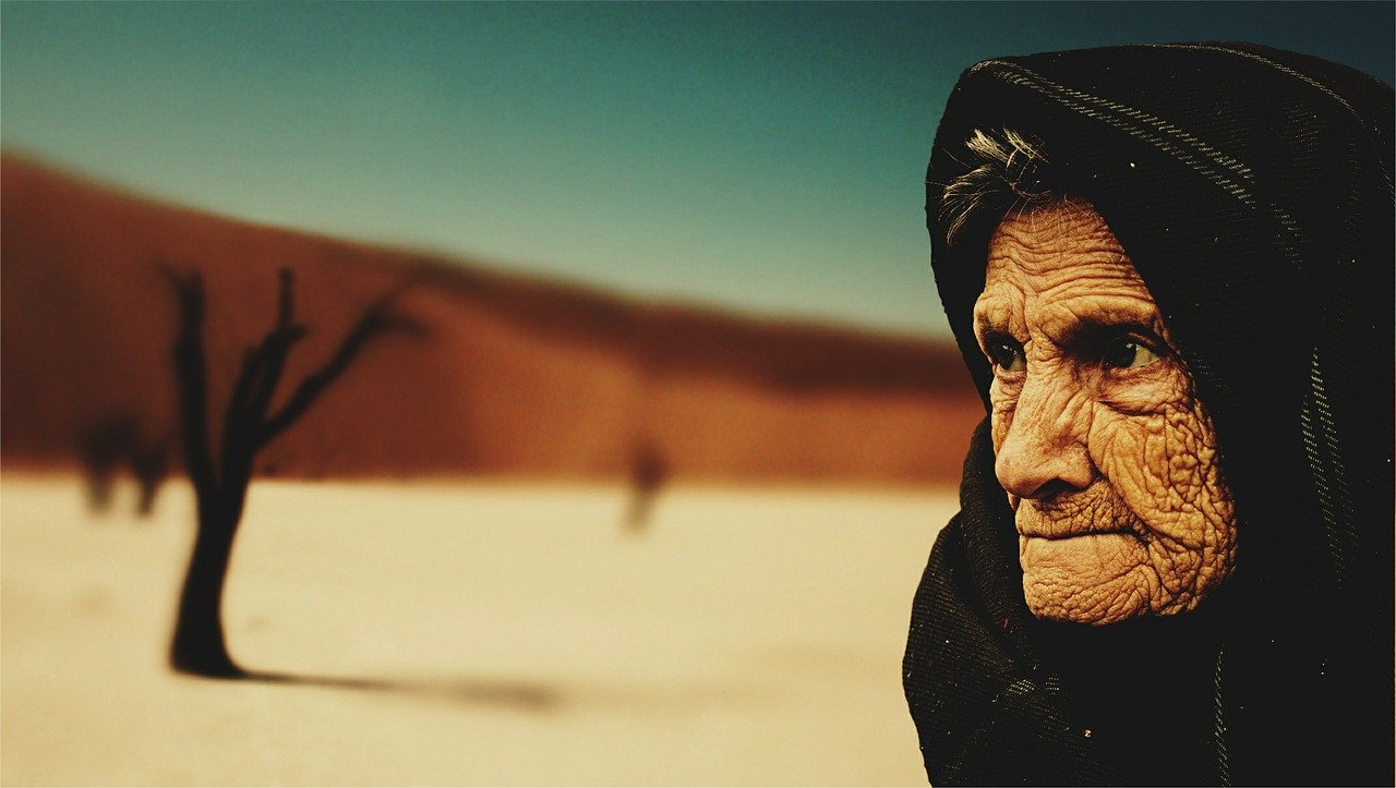 媪, 沙漠, 老年龄