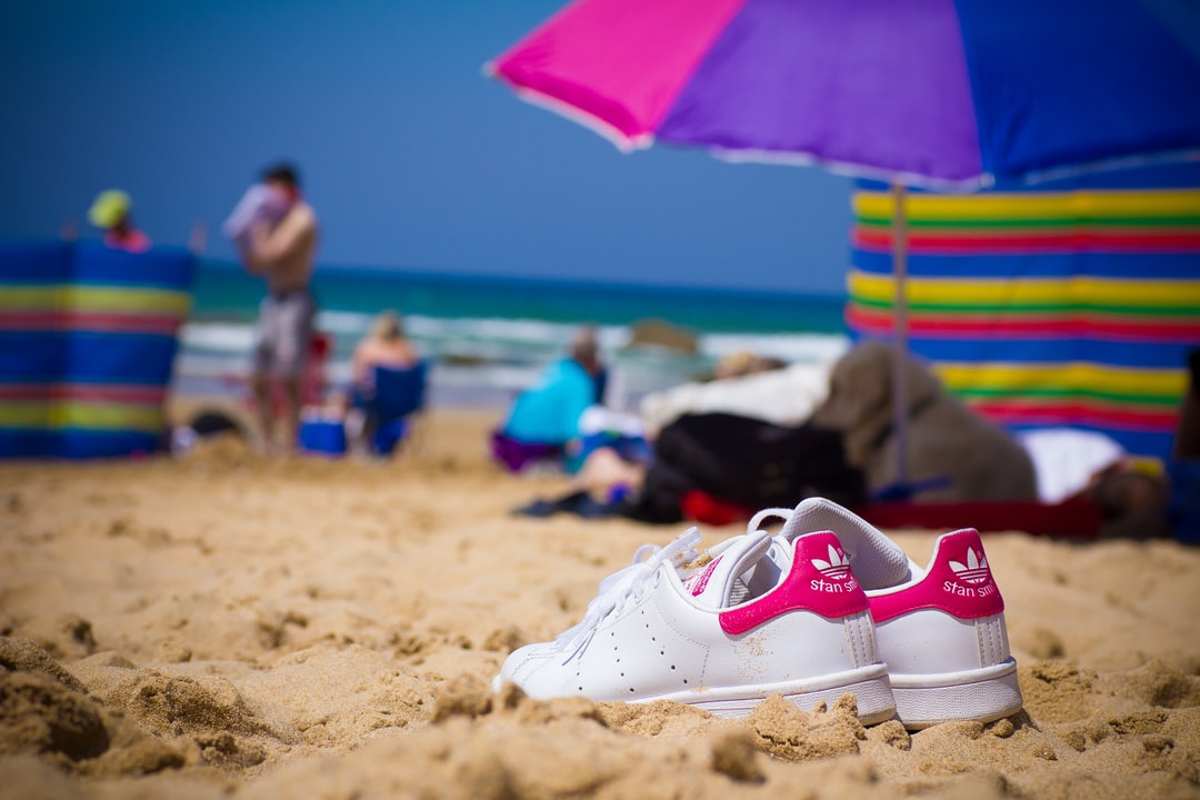 沙滩,运动鞋,史密斯鞋,阿迪达斯斯坦,nike,红色,白色,夏天